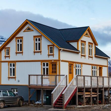 Ferienwohnung Undiraldan - Steinholt, Old Music School Seyðisfjörður Exterior foto